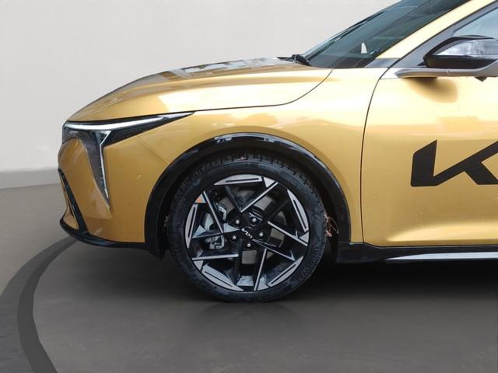 Kia K4