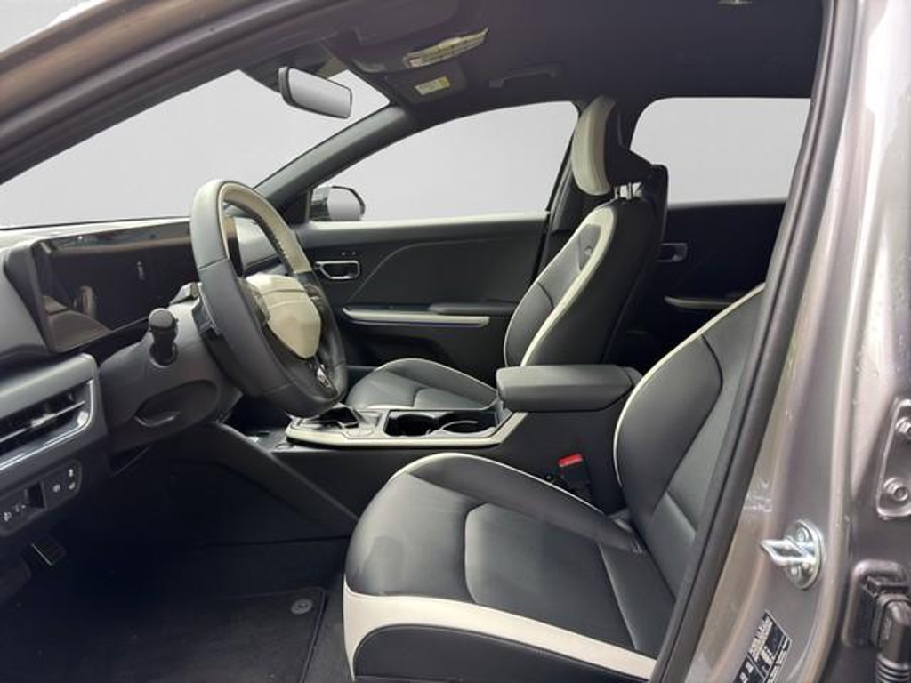 Kia K4