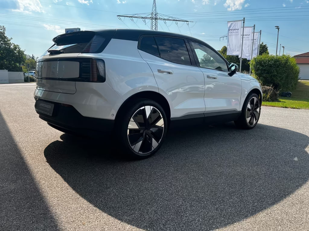 Volvo EX30