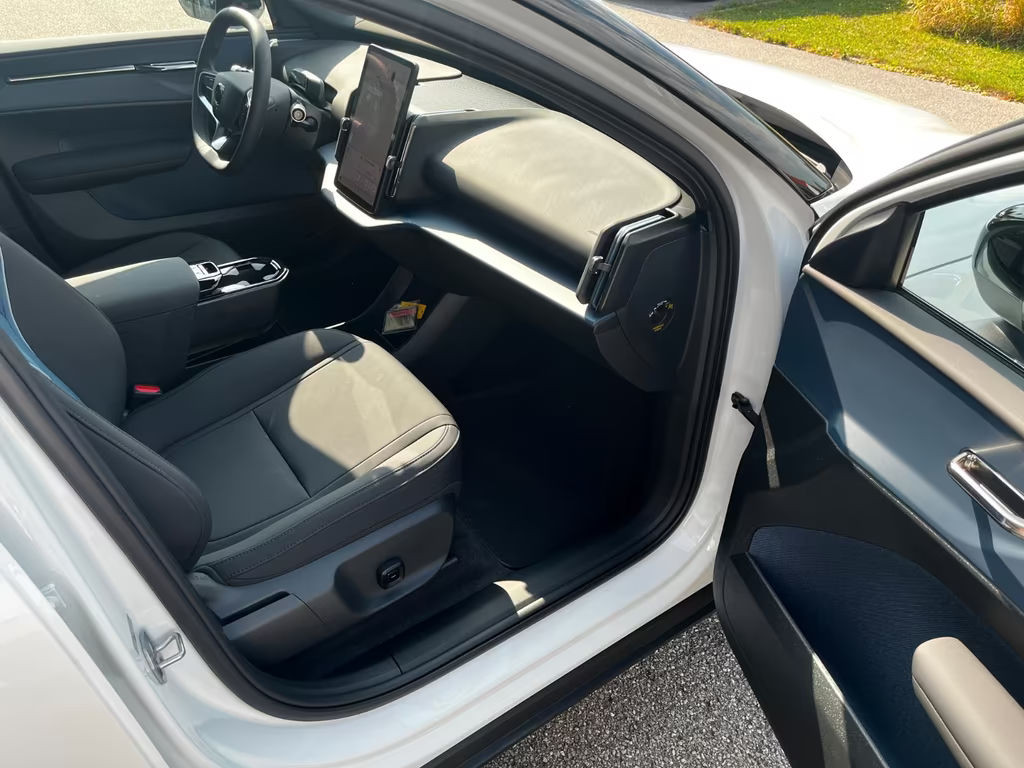 Volvo EX30