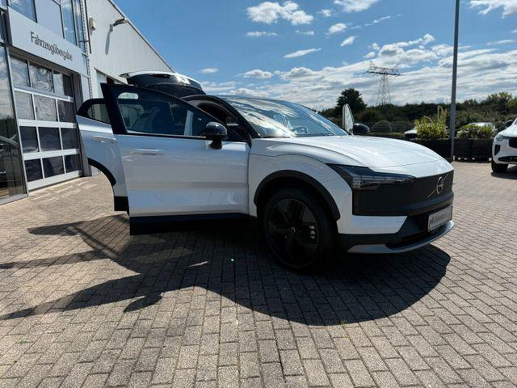 Volvo EX30