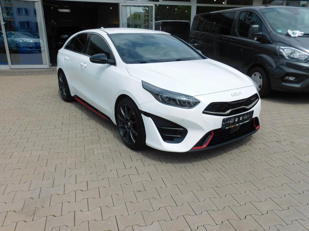 Kia ProCeed