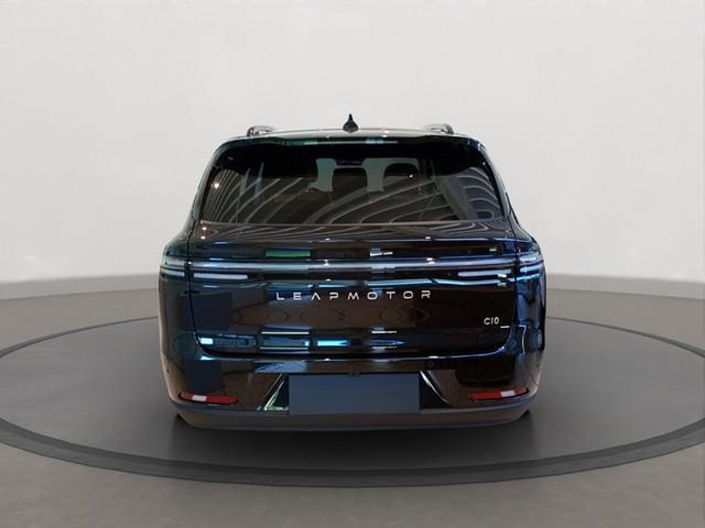 Leapmotor C10
