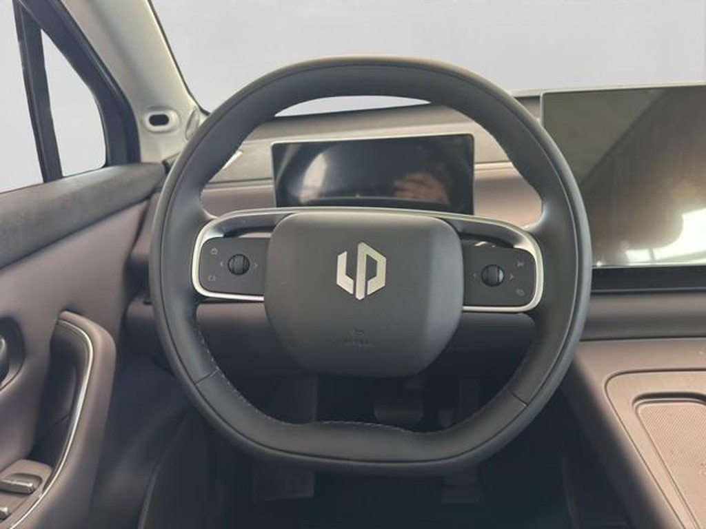 Leapmotor C10