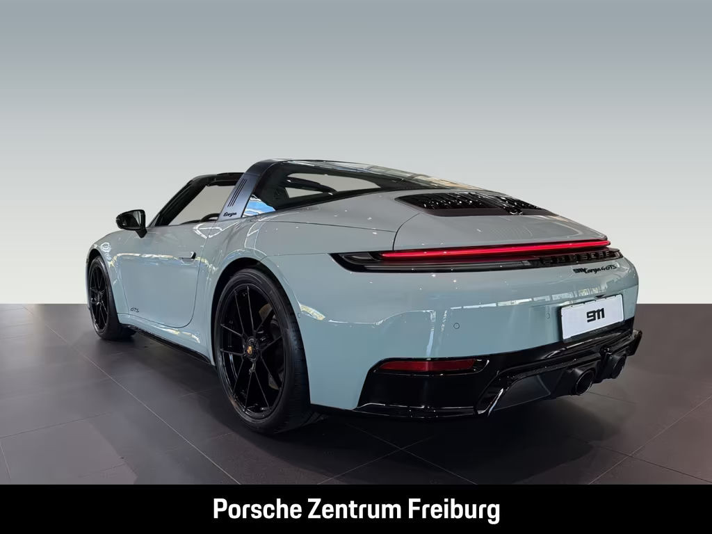 Porsche 911 GTS 4 992 Targa