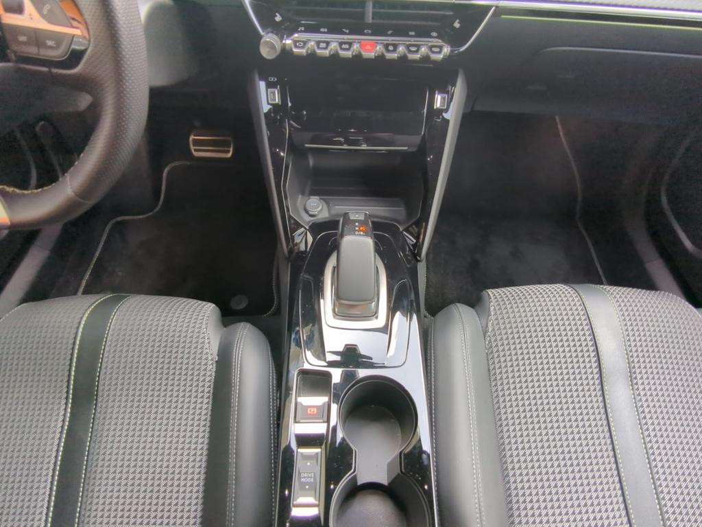 Peugeot e-2008