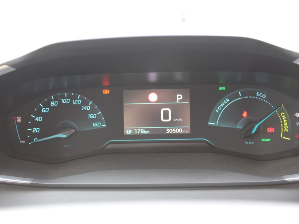 Peugeot e-208