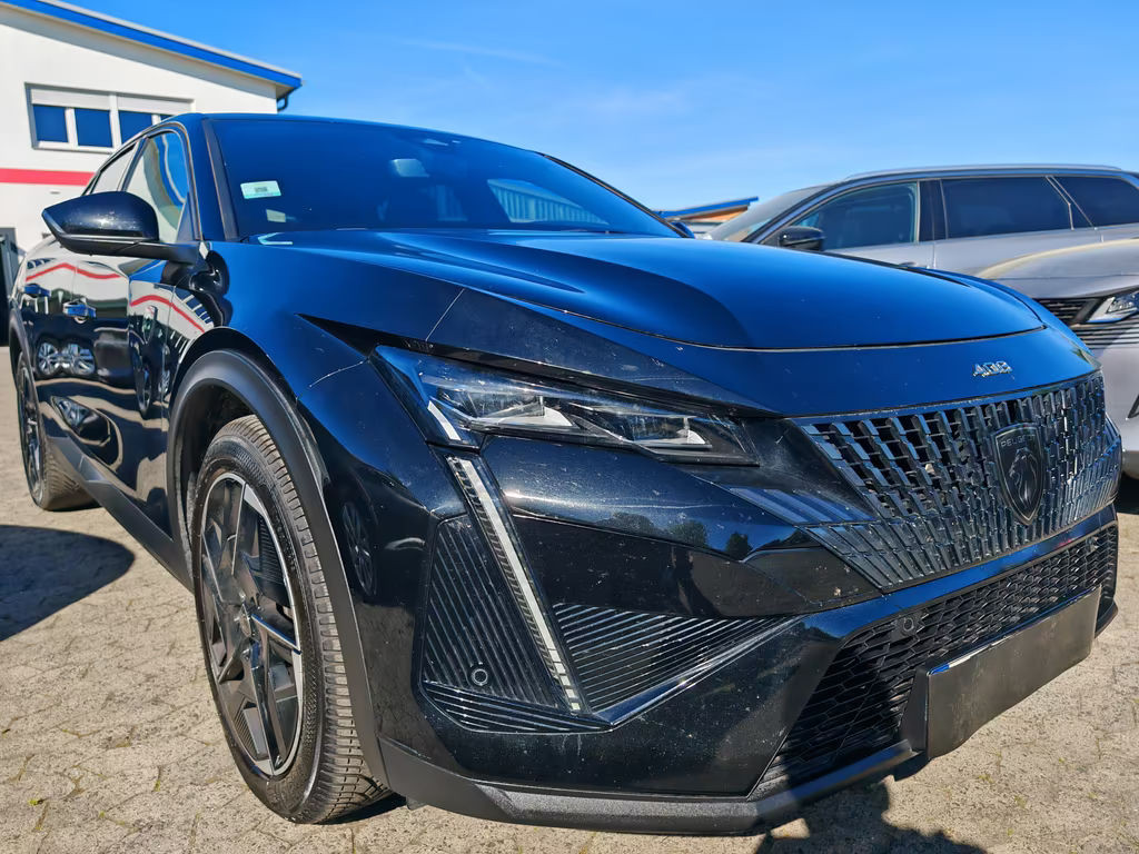 Peugeot 408