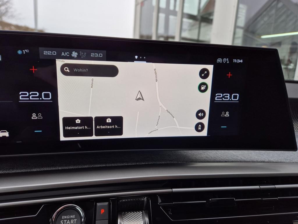 Peugeot E-3008