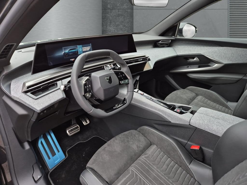 Peugeot E-3008