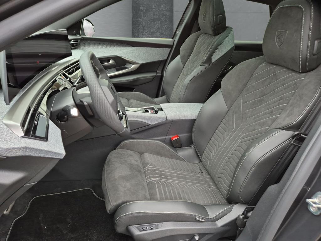 Peugeot E-3008