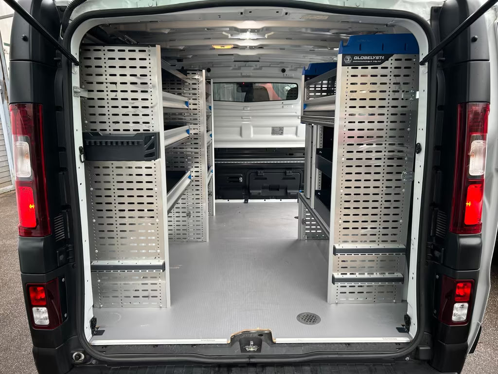 Renault Trafic Kasten LED Navi Kamera AHK Sortimo Regale