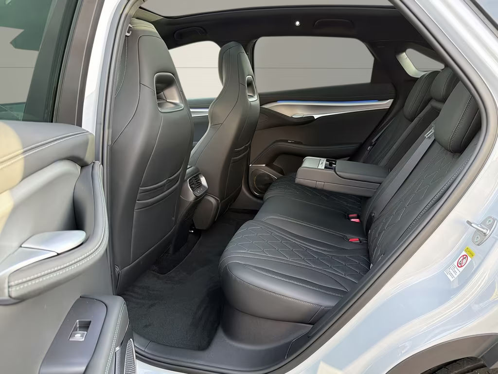 BYD Sealion 7