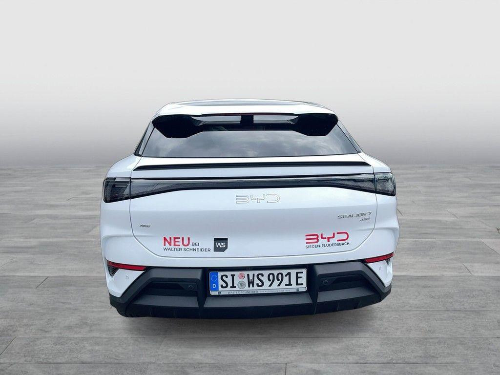 BYD Sealion 7
