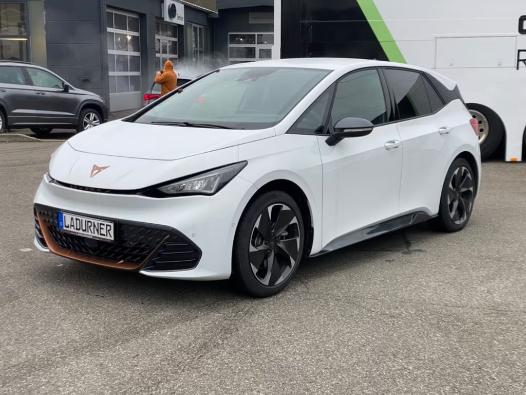 Cupra Born 58 kWh 77 kWh
