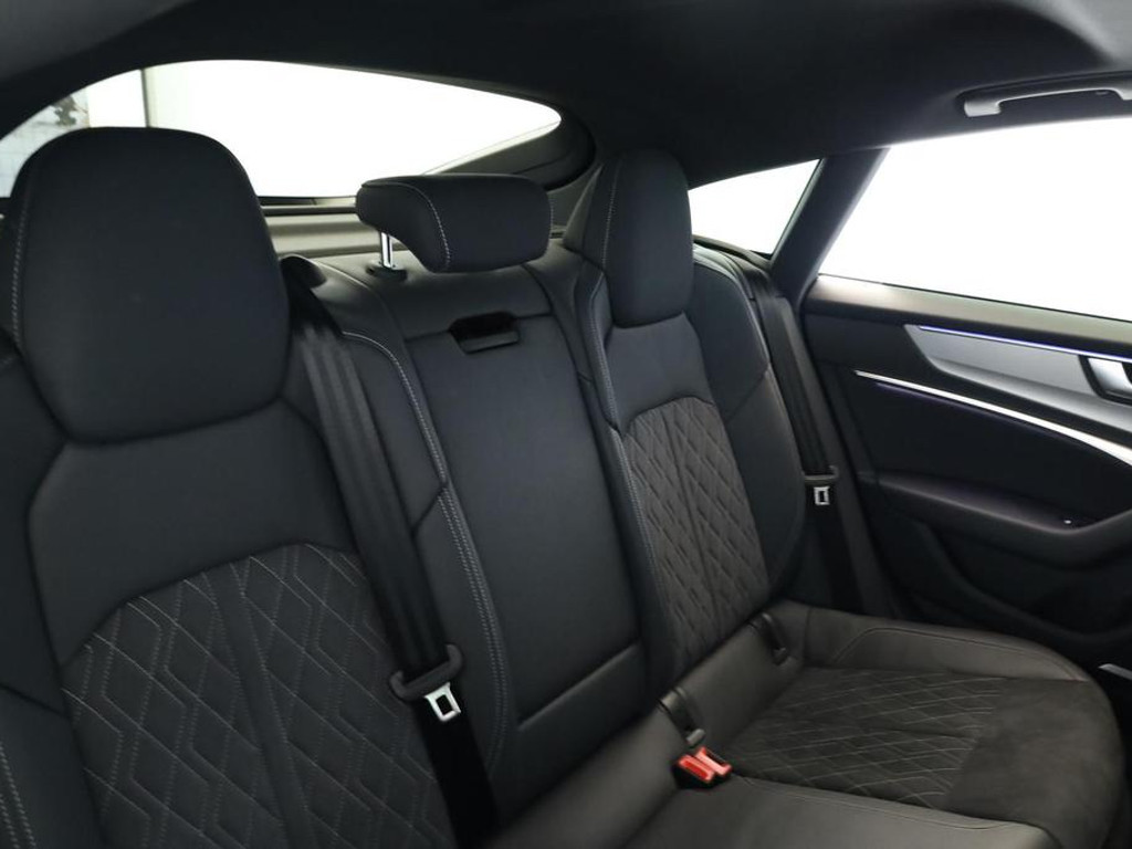 Audi S7