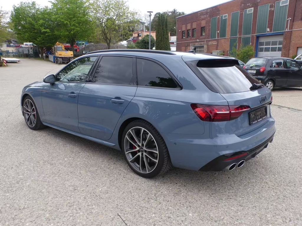 Audi S4