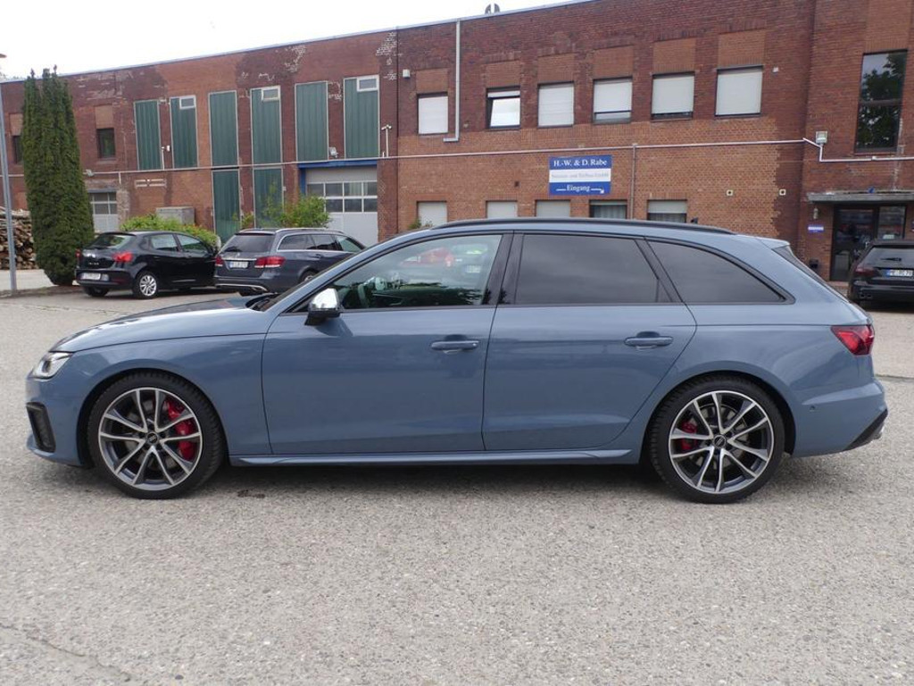 Audi S4