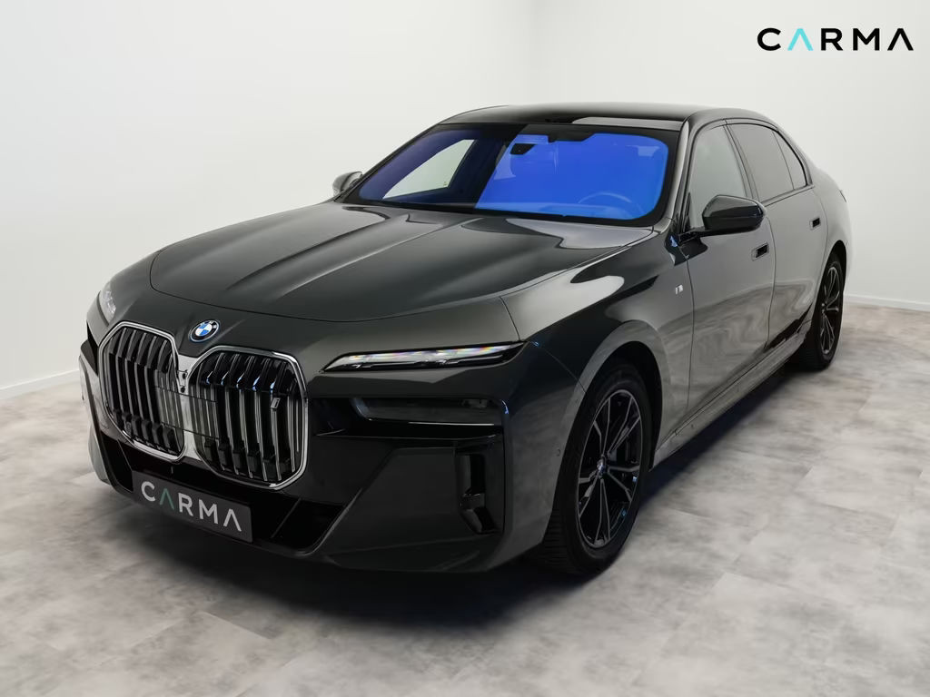 BMW i7