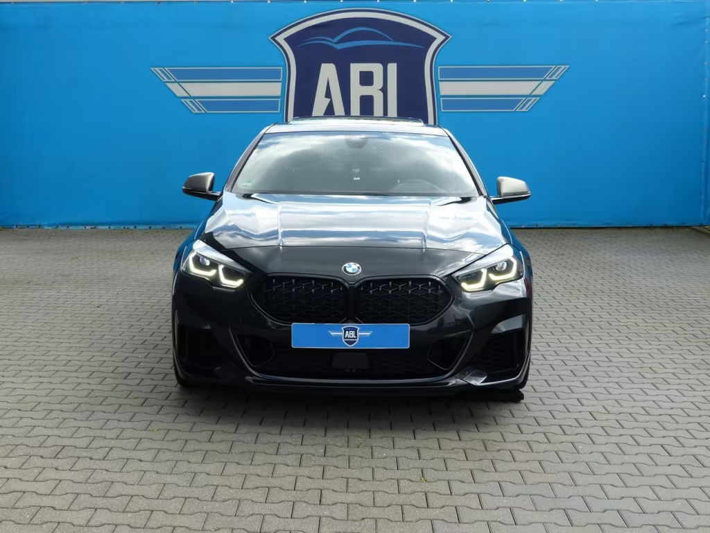 BMW M235