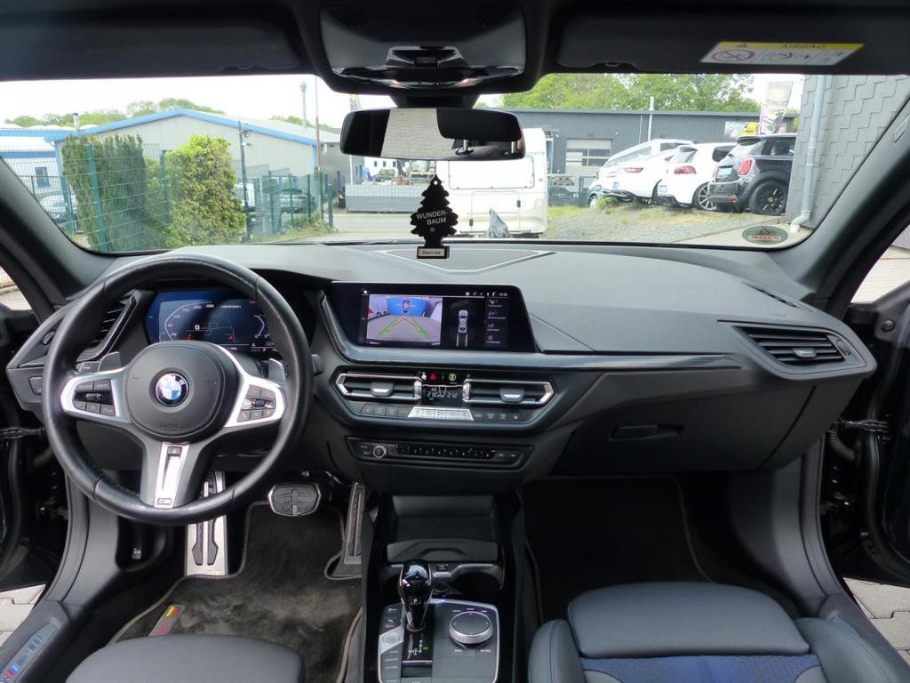 BMW M235