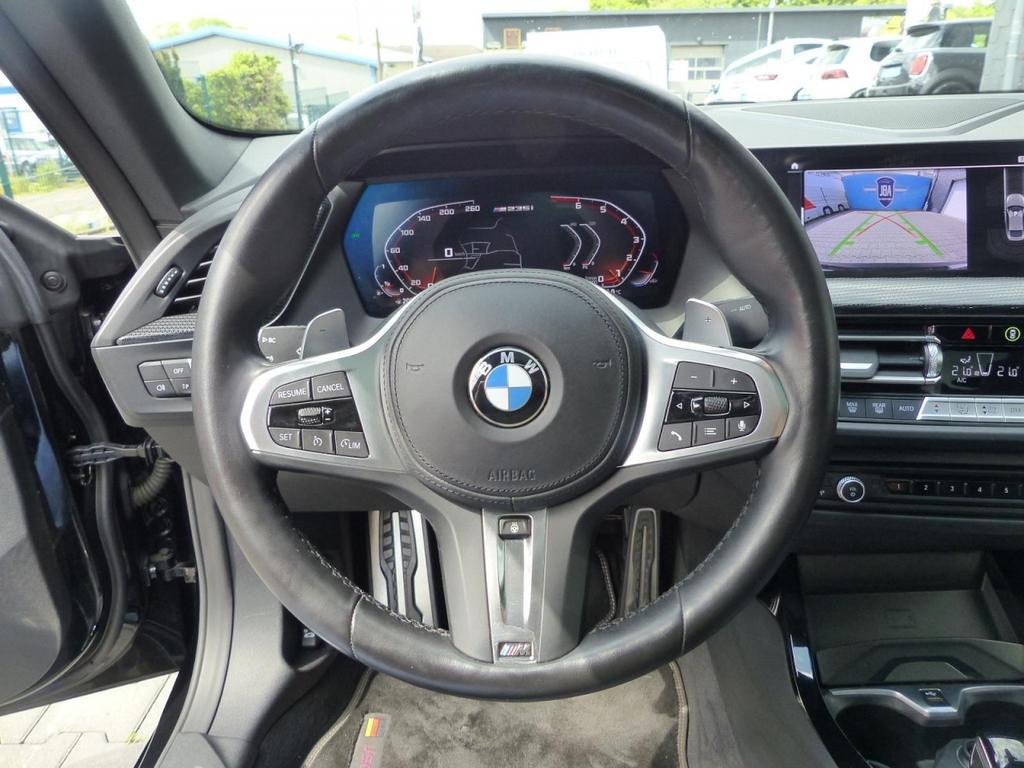 BMW M235
