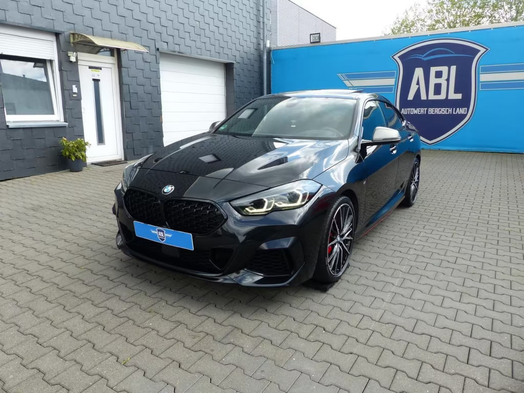 BMW M235