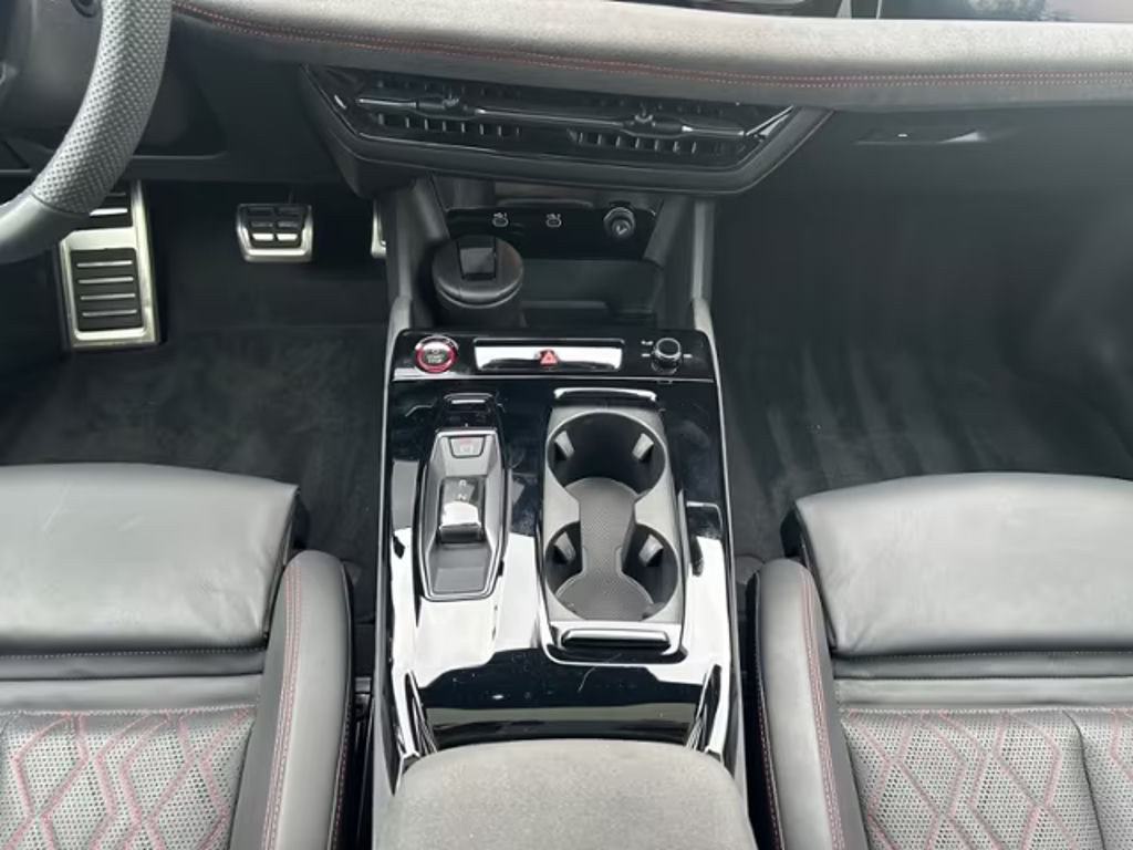 Audi S6 e-tron