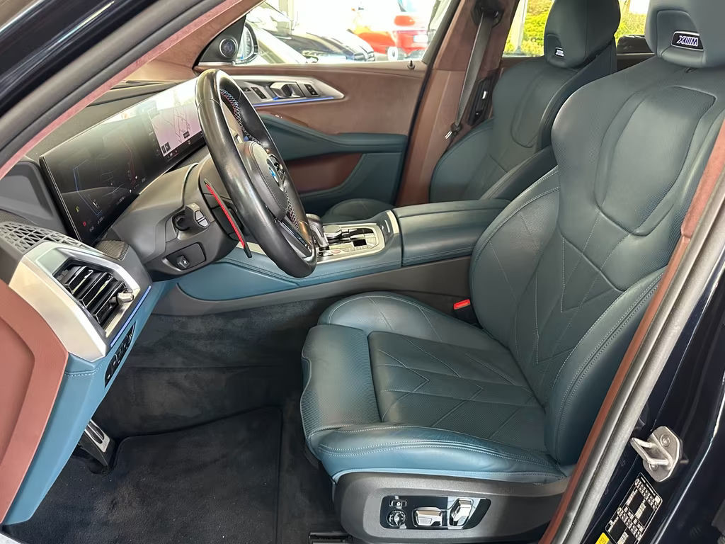 BMW XM