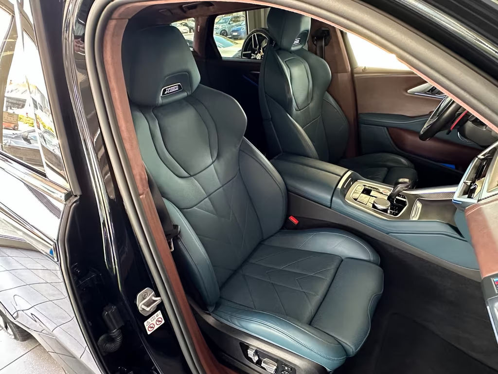 BMW XM