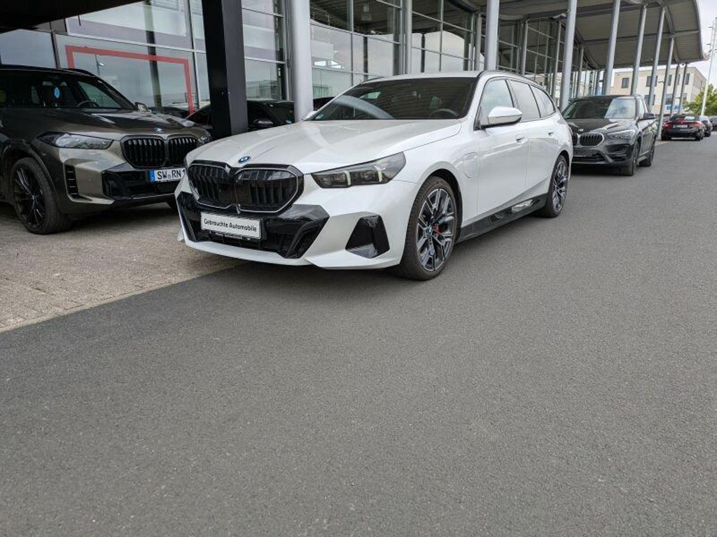 BMW 5 Serie 530 M-Sport xDrive Touring 530e