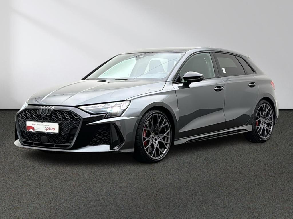 Audi RS3 Sportback Sedan Quattro S-Tronic