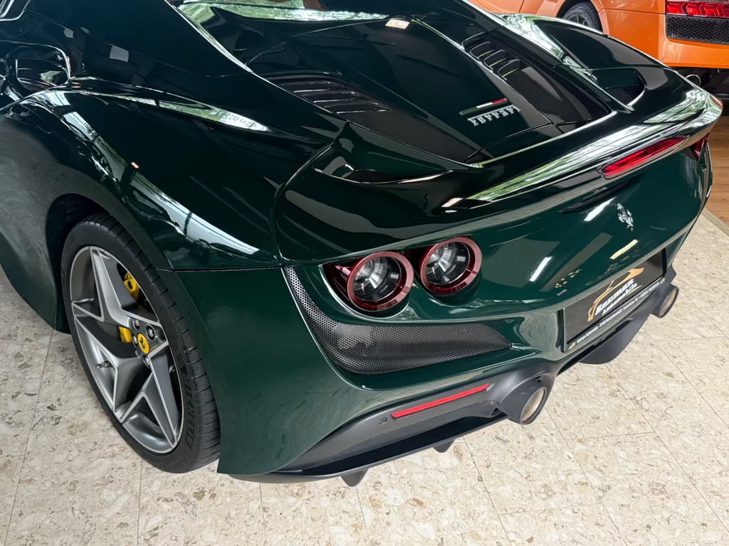 Ferrari F8