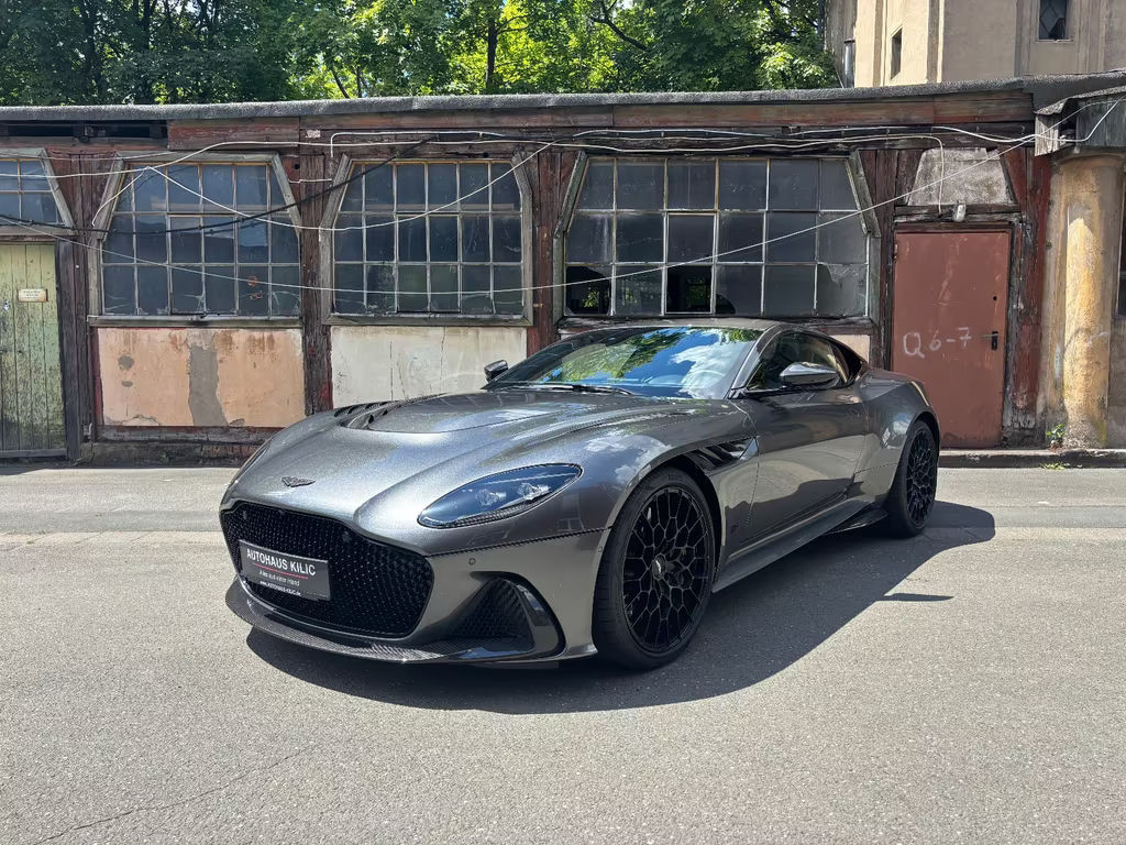 Aston Martin DBS