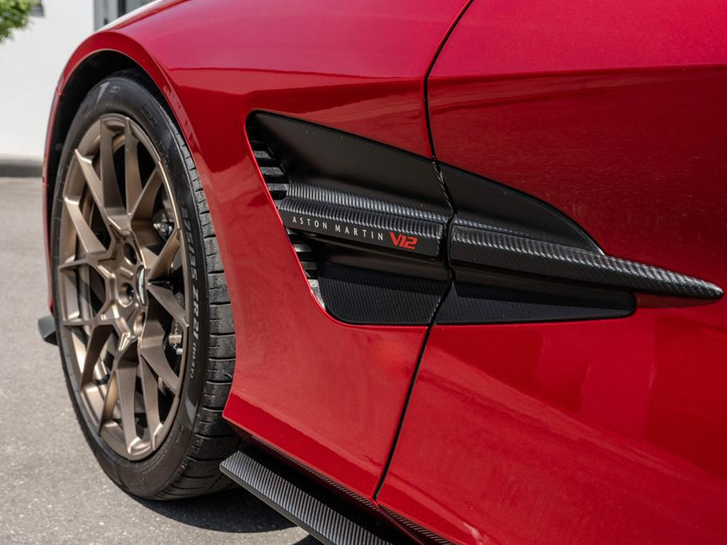 Aston Martin Vanquish