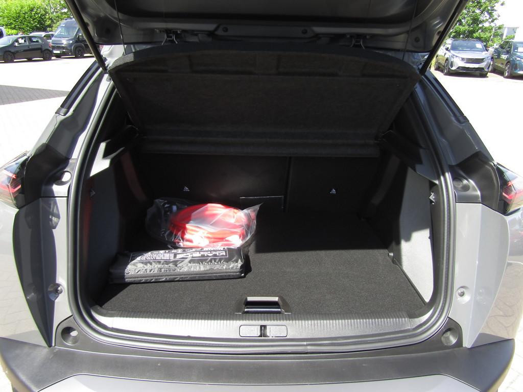 Peugeot e-2008