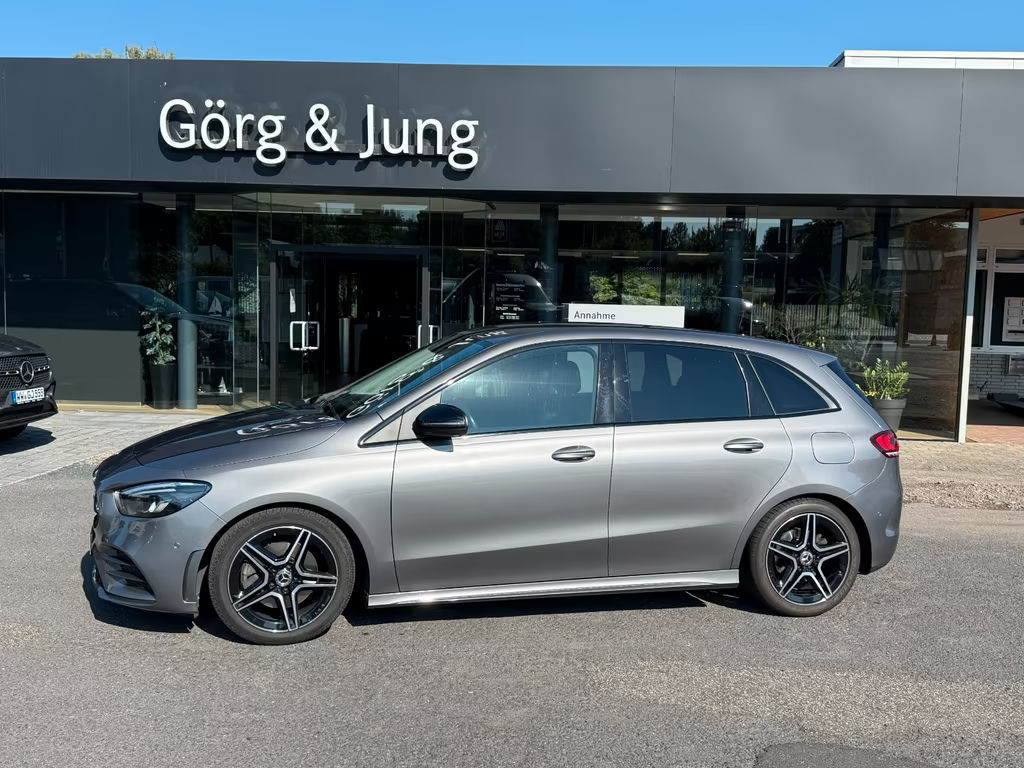 Mercedes-Benz B-Klasse B 220 4MATIC AMG Line B 220 d Sedan