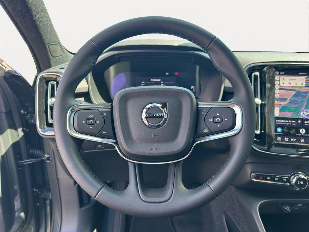 Volvo EX40