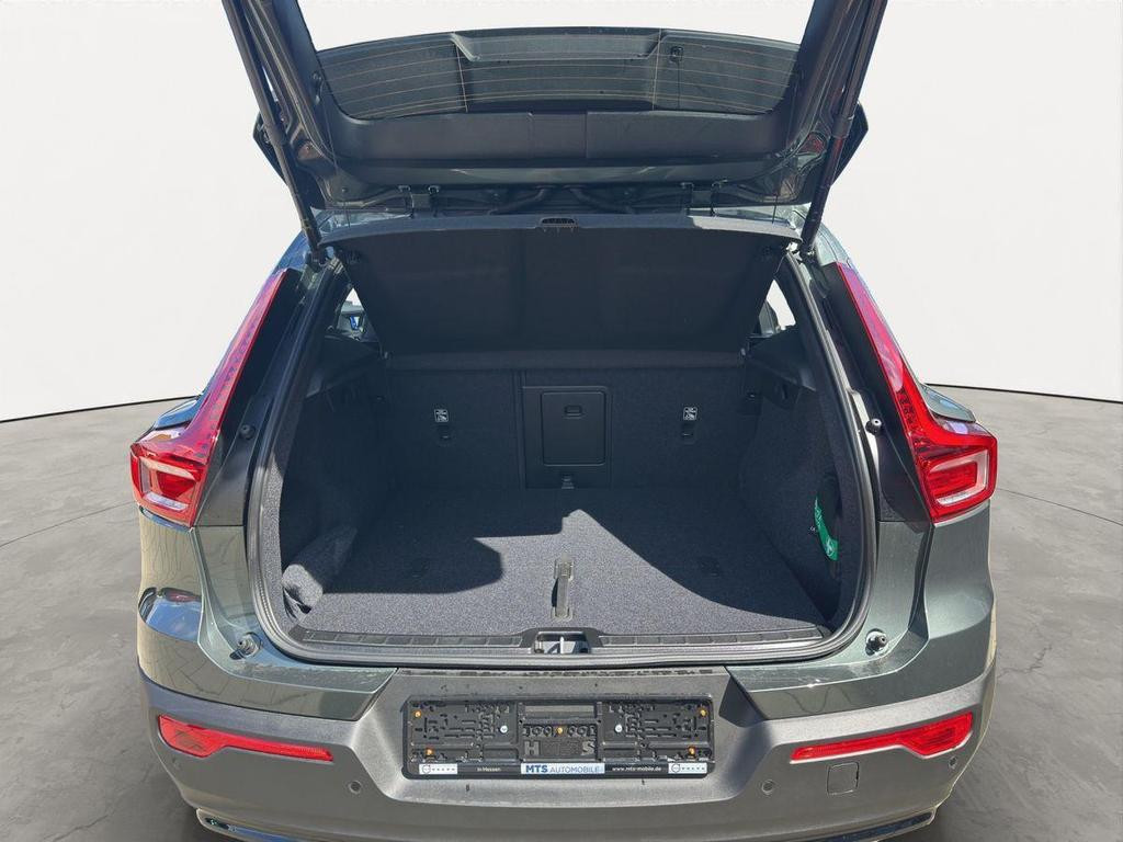 Volvo EX40