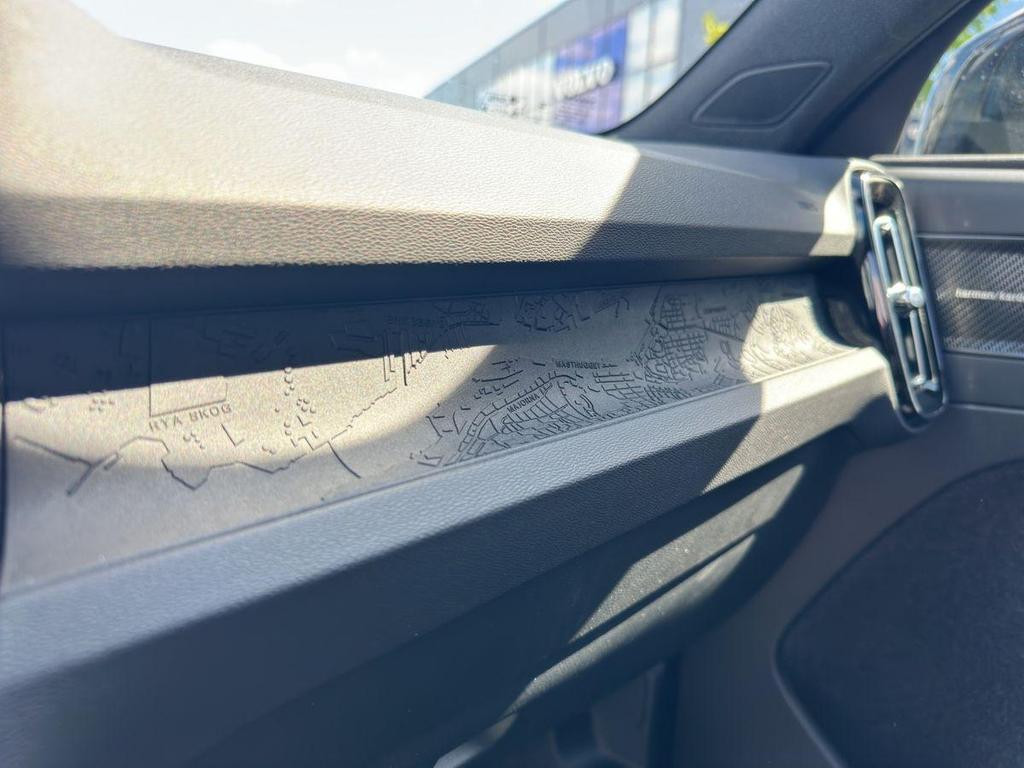 Volvo EX40