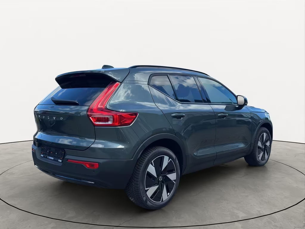 Volvo EX40