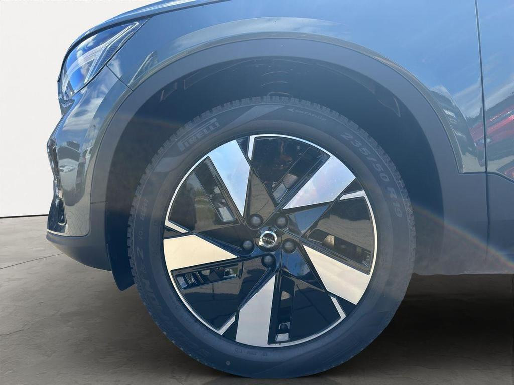 Volvo EX40
