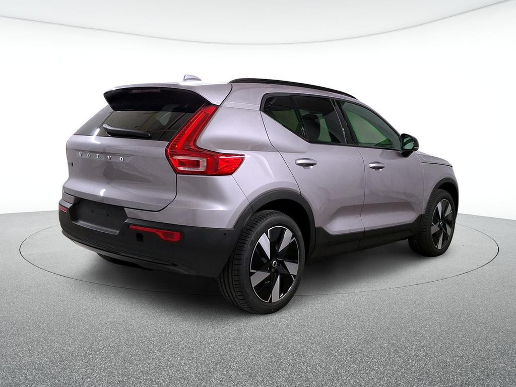 Volvo EX40