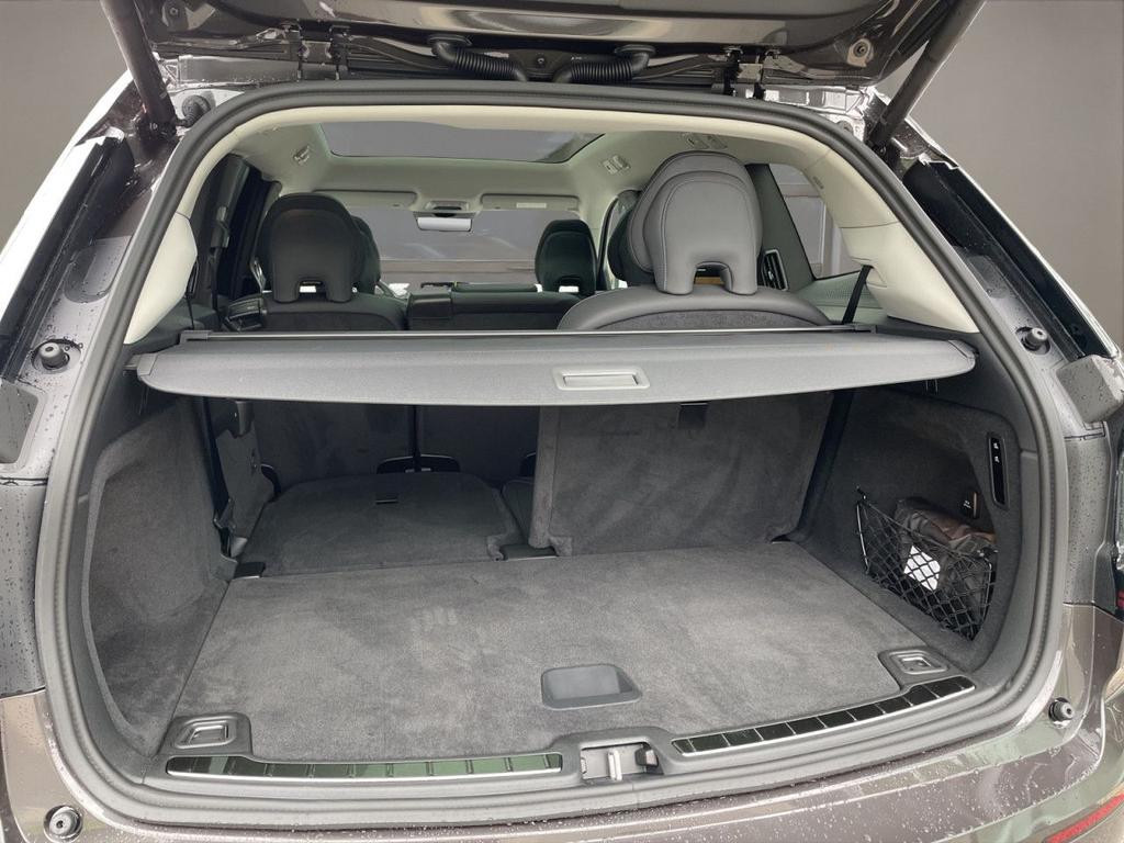 Volvo EX90