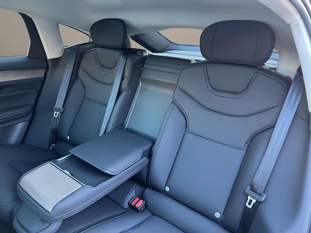 Volvo ES90