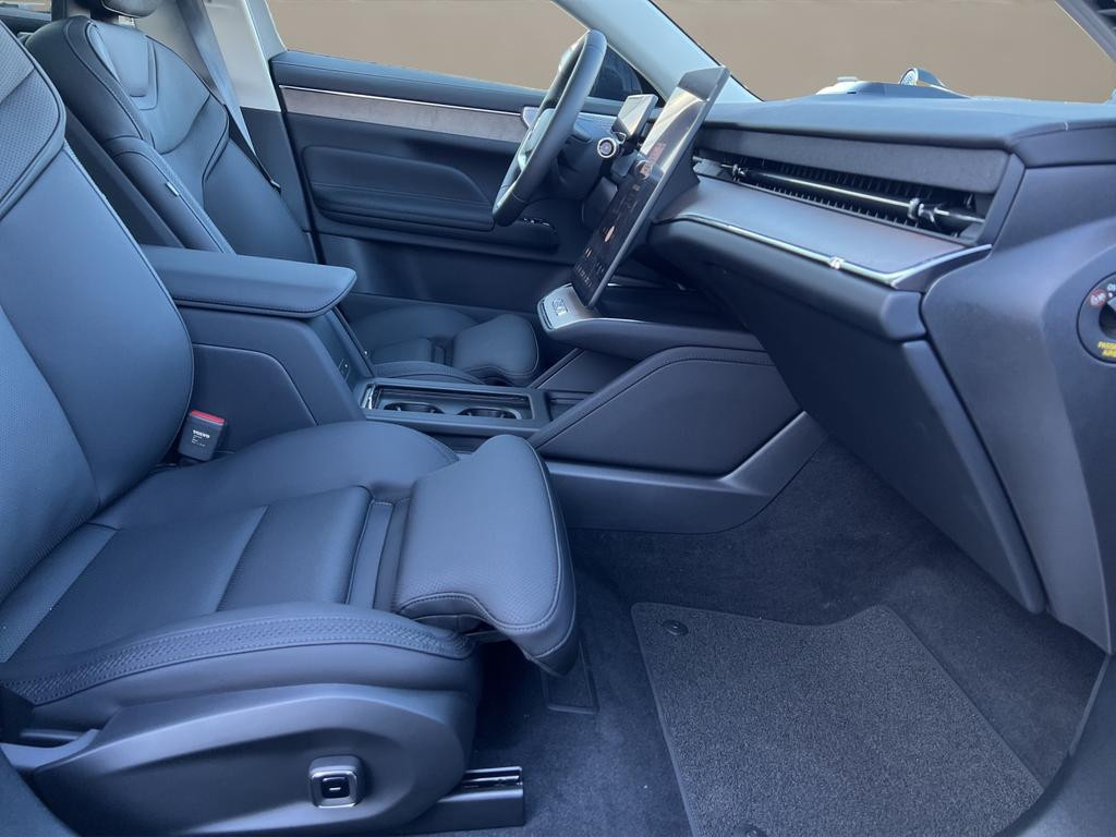 Volvo ES90