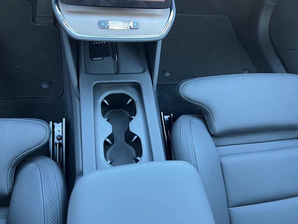 Volvo ES90