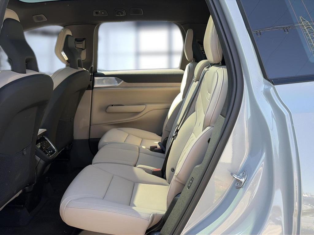 Volvo EX90