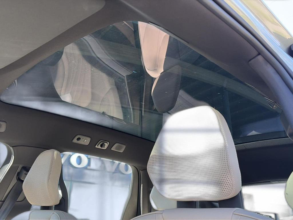 Volvo EX90
