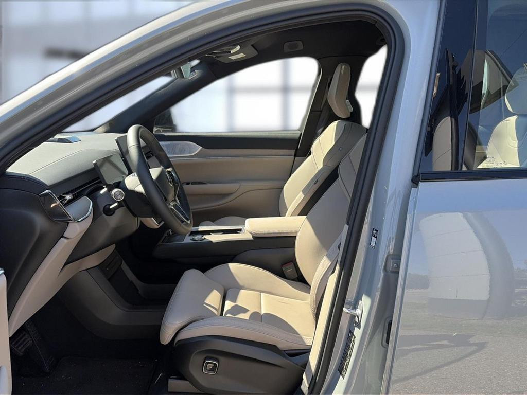 Volvo EX90